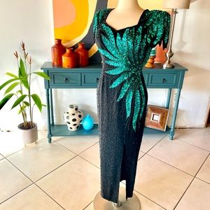 Vintage sequin dress by Alyce Designs. Size 4 fits like 2